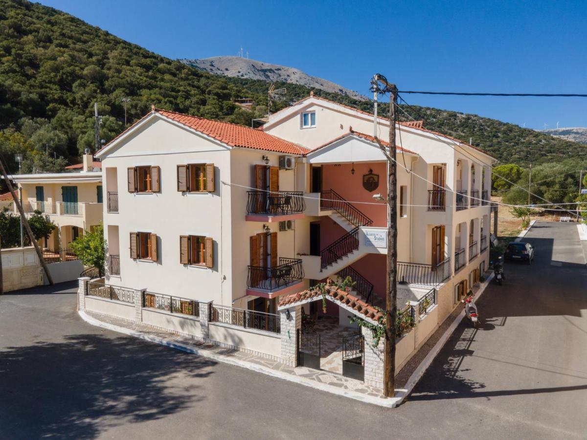 Alexatos Studios & Apartments Agia Efimia ภายนอก รูปภาพ