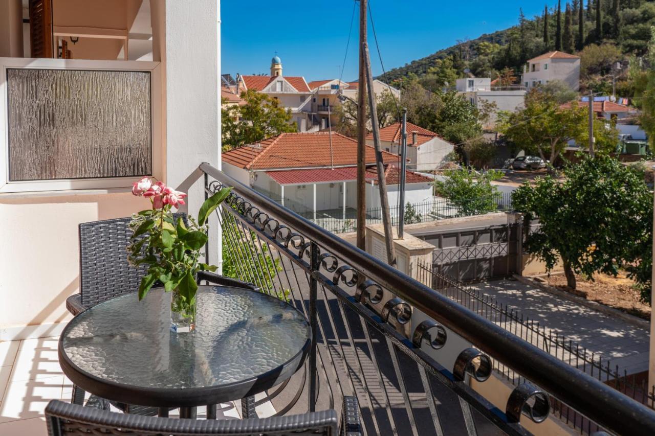 Alexatos Studios & Apartments Agia Efimia ภายนอก รูปภาพ