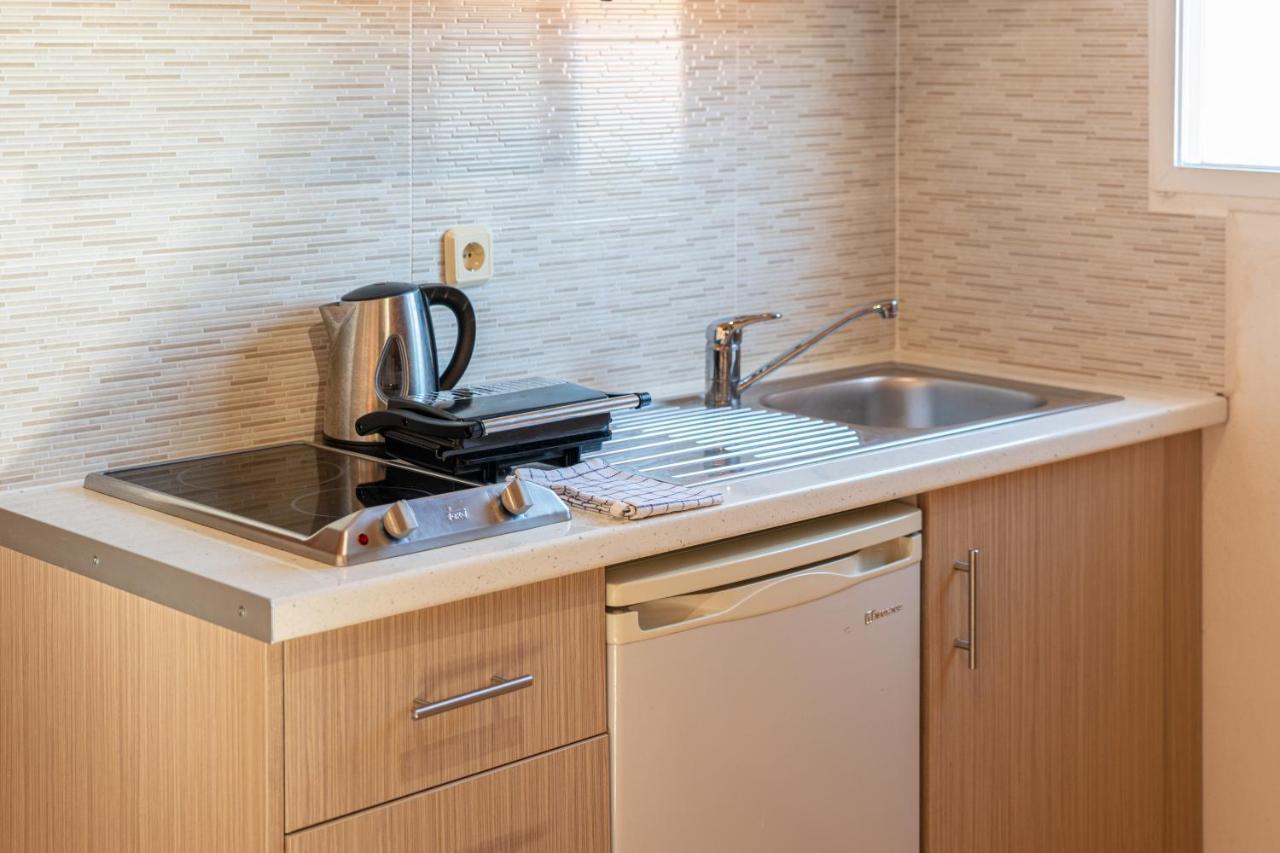 Alexatos Studios & Apartments Agia Efimia ภายนอก รูปภาพ