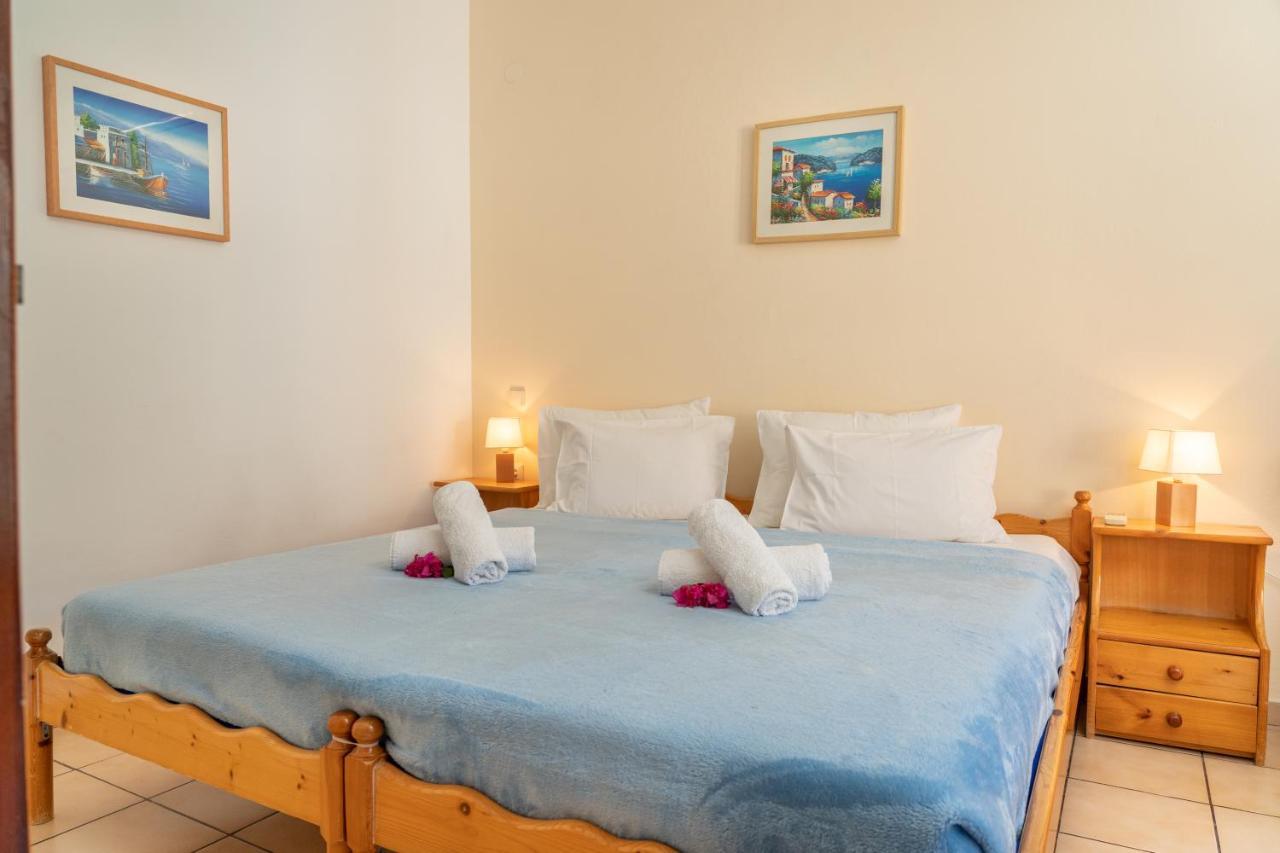Alexatos Studios & Apartments Agia Efimia ภายนอก รูปภาพ