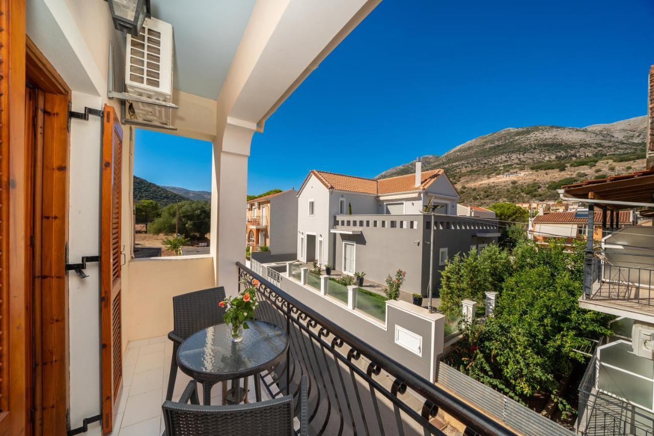 Alexatos Studios & Apartments Agia Efimia ภายนอก รูปภาพ