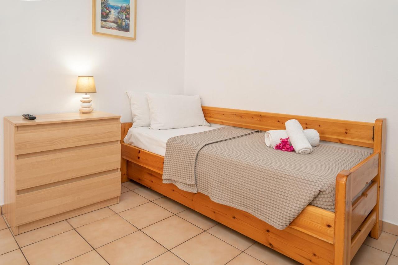Alexatos Studios & Apartments Agia Efimia ภายนอก รูปภาพ