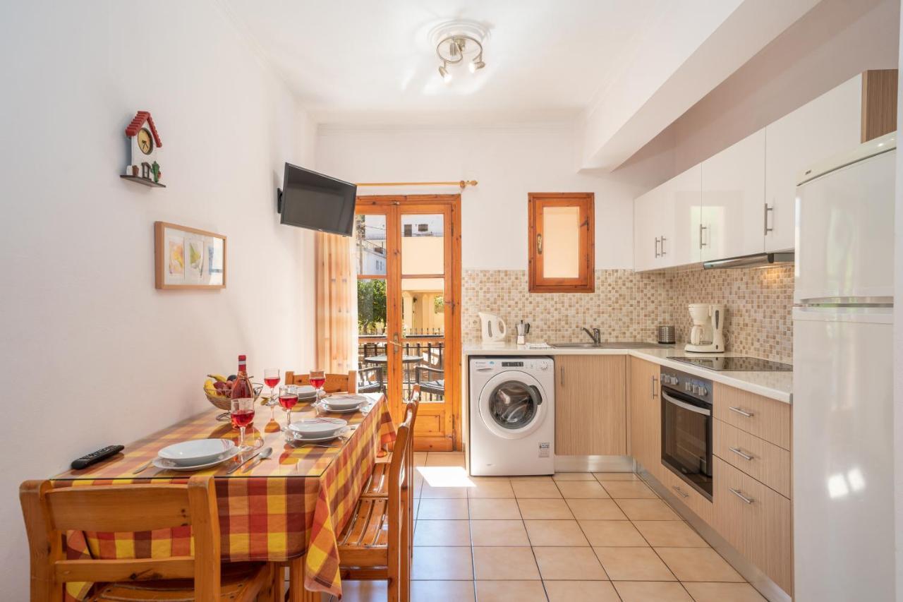 Alexatos Studios & Apartments Agia Efimia ภายนอก รูปภาพ