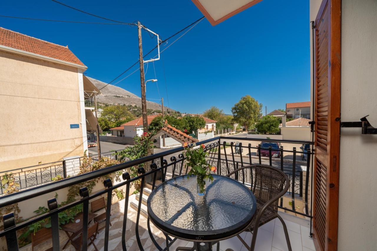 Alexatos Studios & Apartments Agia Efimia ภายนอก รูปภาพ