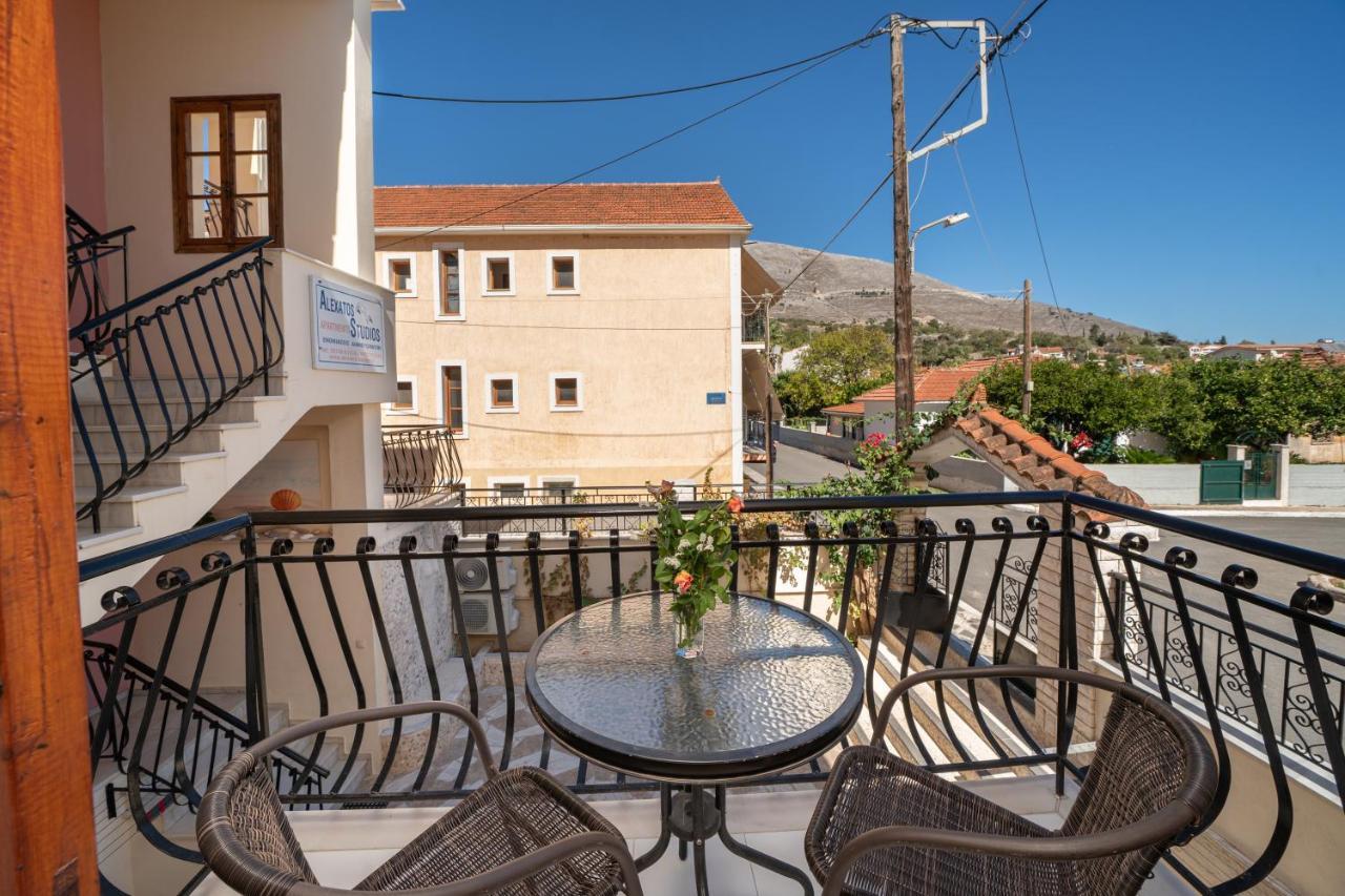 Alexatos Studios & Apartments Agia Efimia ภายนอก รูปภาพ