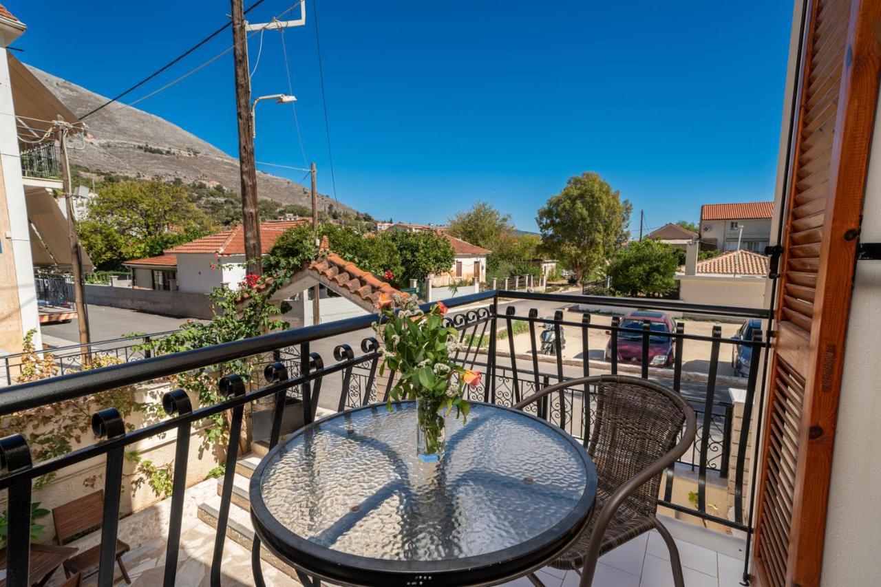Alexatos Studios & Apartments Agia Efimia ภายนอก รูปภาพ