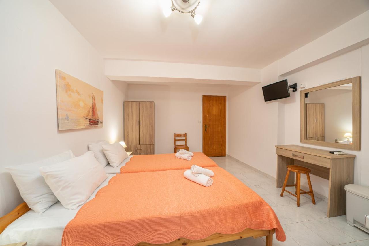 Alexatos Studios & Apartments Agia Efimia ภายนอก รูปภาพ